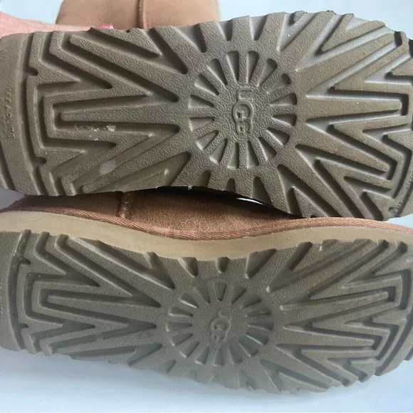 UGG Classic Tall II Sheepskin Boots in Chestnut Color Size 7 - Picture 9 of 10